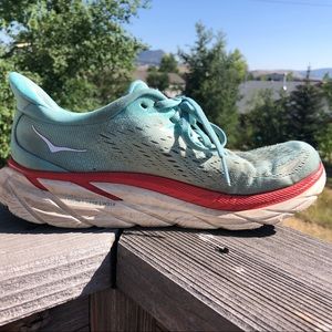 Hoka Clifton 8